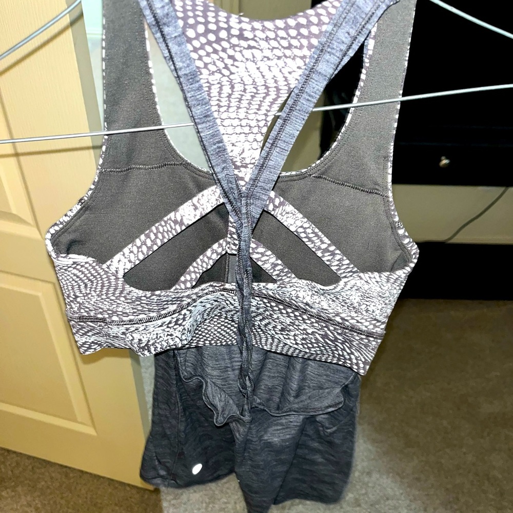 Lululemon built in bra tank size 2